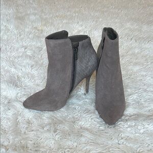 Steve Madden Elegant Taupe Grey side and faux Snake skin Ankle Bootie